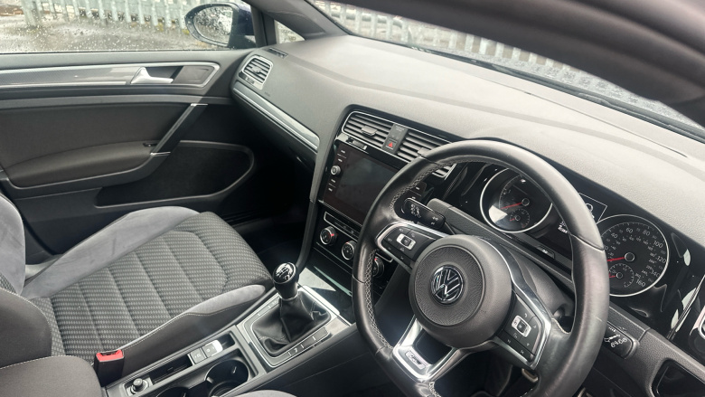 Volkswagen Golf 2.0 TDI R-Line 5dr Diesel Hatchback